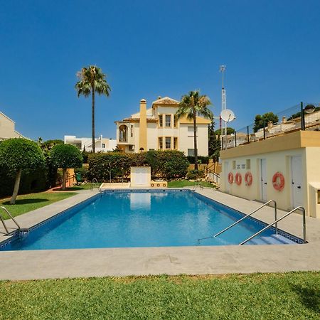 Beautiful Townhouse Walking Distance To The Beach In Costabella, Marbella Villa Exterior photo