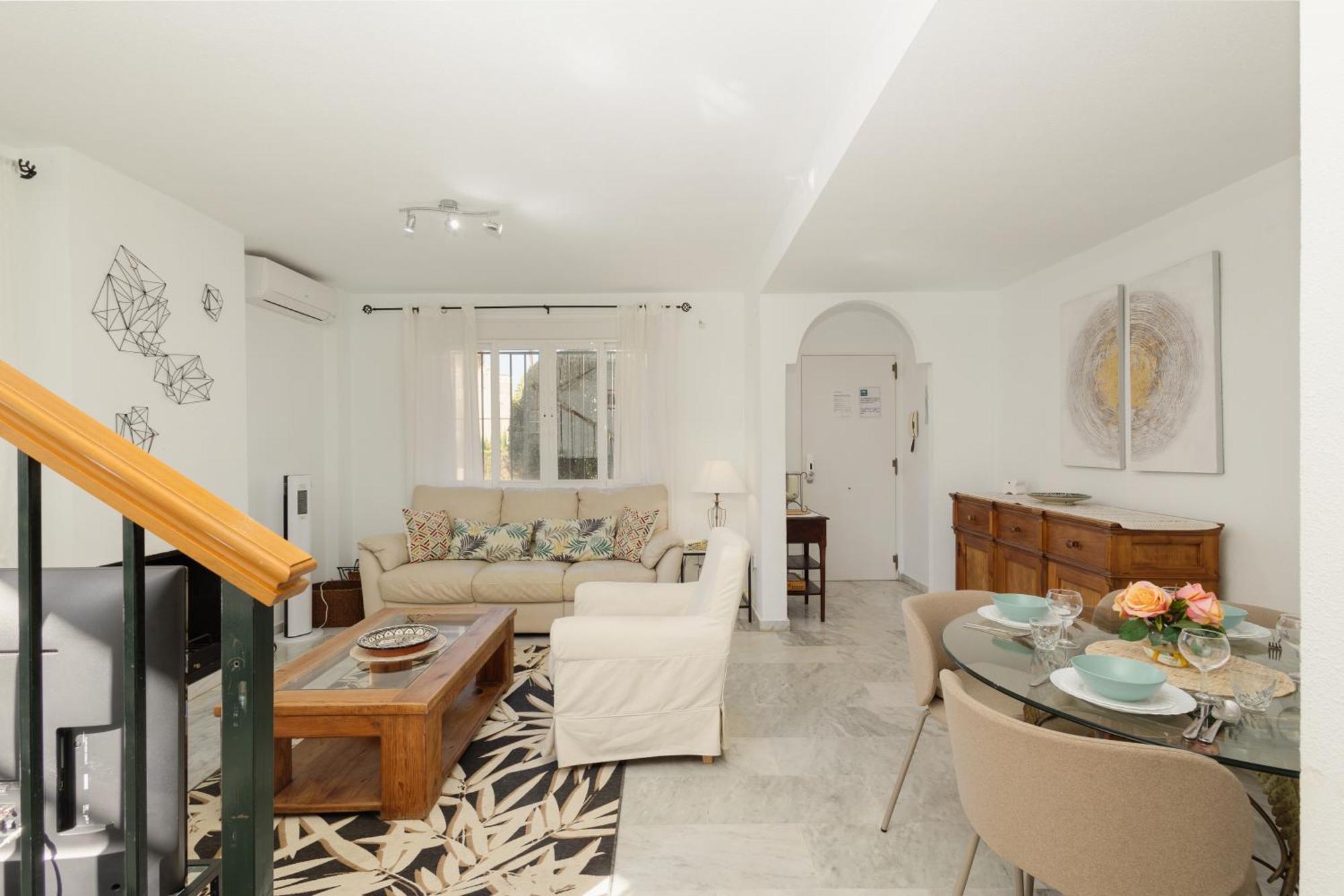 Beautiful Townhouse Walking Distance To The Beach In Costabella, Marbella Villa Exterior photo