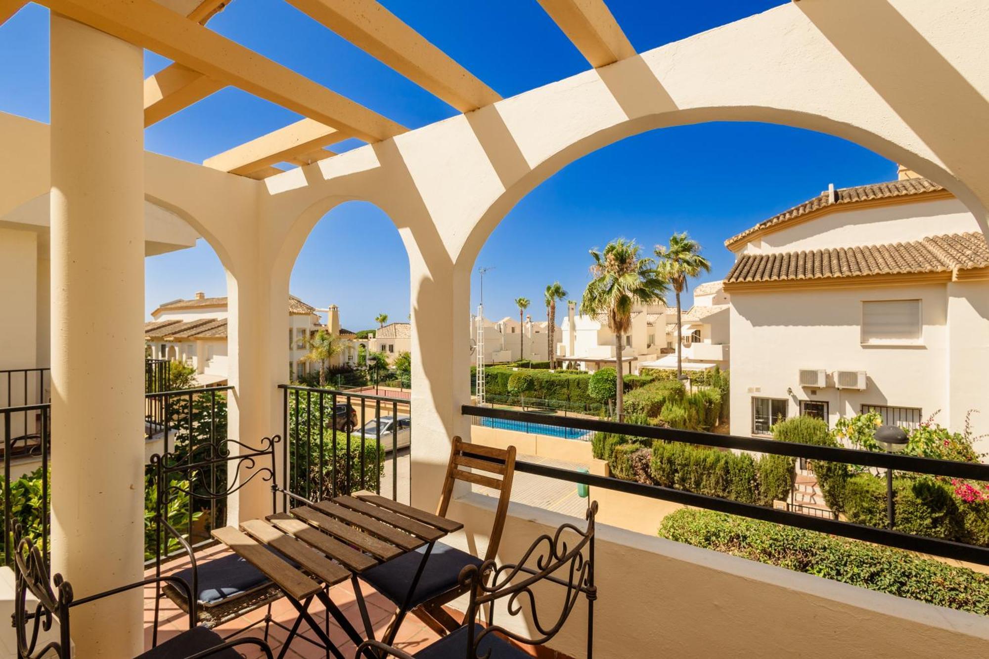 Beautiful Townhouse Walking Distance To The Beach In Costabella, Marbella Villa Exterior photo